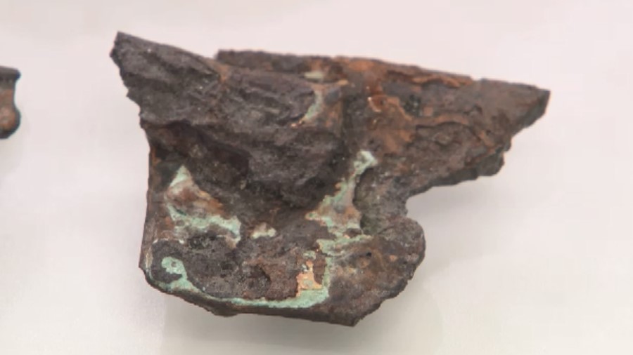 世界文化遺産「宗像・沖ノ島」　金メッキの甲冑破片を発見　当時の王権が沖ノ島での祭祀を重要視か　福岡