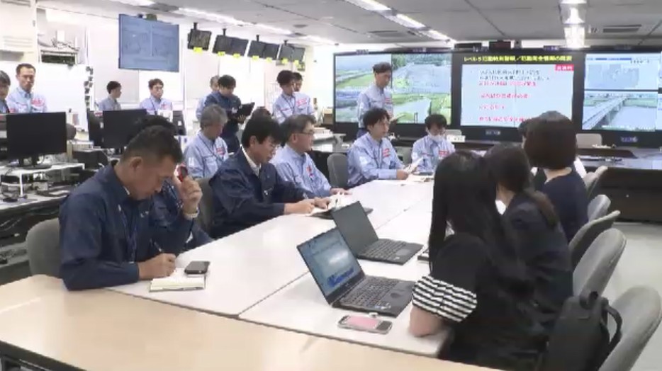 大雨災害の危機感どう伝える…新しい「防災気象情報」使って合同記者会見の訓練　九州地方整備局と福岡管区気象台