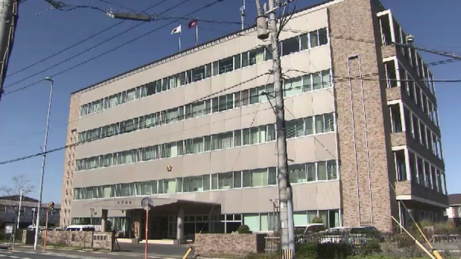 「人が川に浮いている」と通報　高齢とみられる男性が救助されるも死亡　所持品なく身元確認を進める　福岡市の室見川