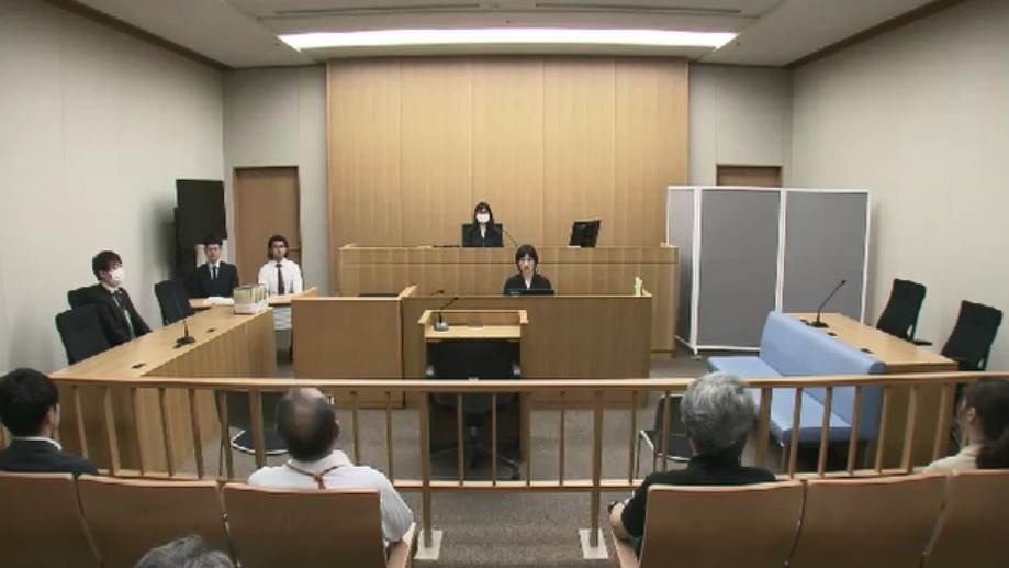 “ウソの経歴”証明書を作成し提出した罪　元中学校講師の男が起訴内容を認める　福岡地裁