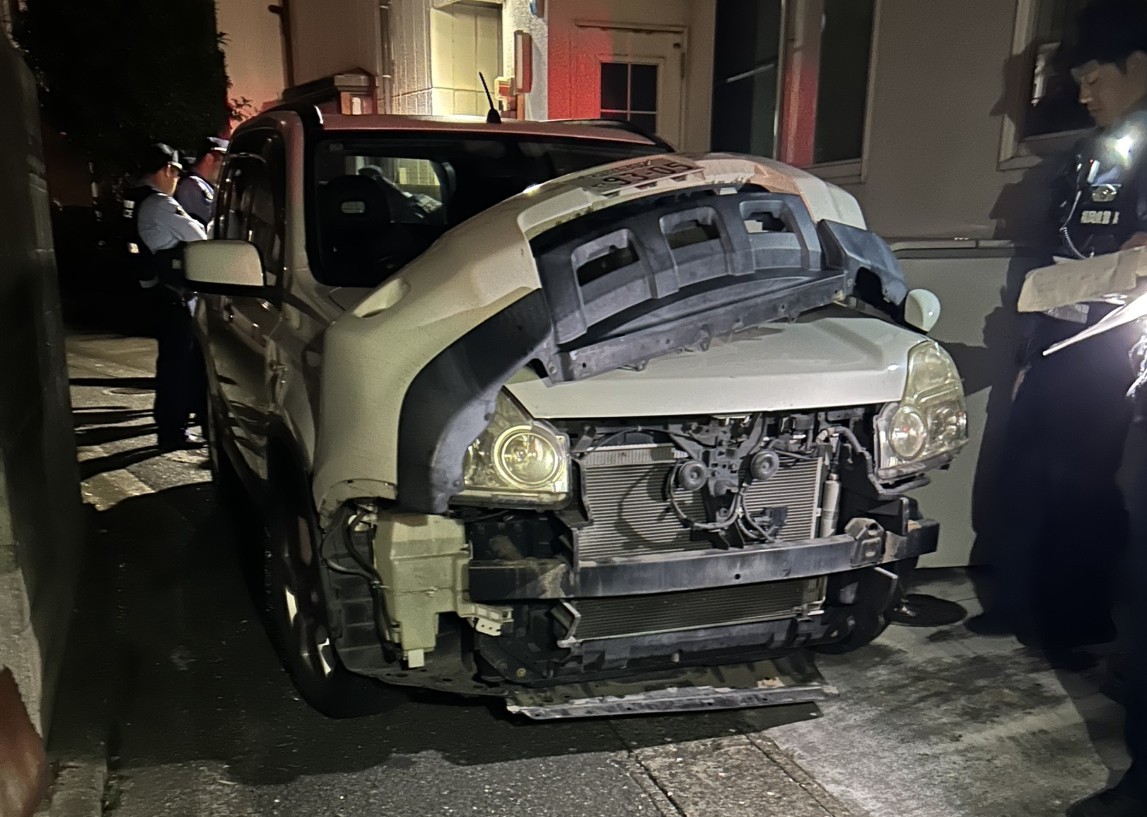 前方が大破した車…血液から基準値約5倍のアルコール “飲酒運転”で29歳男を逮捕 「何杯飲んだか、なぜ車に乗ったか記憶がない」 福岡