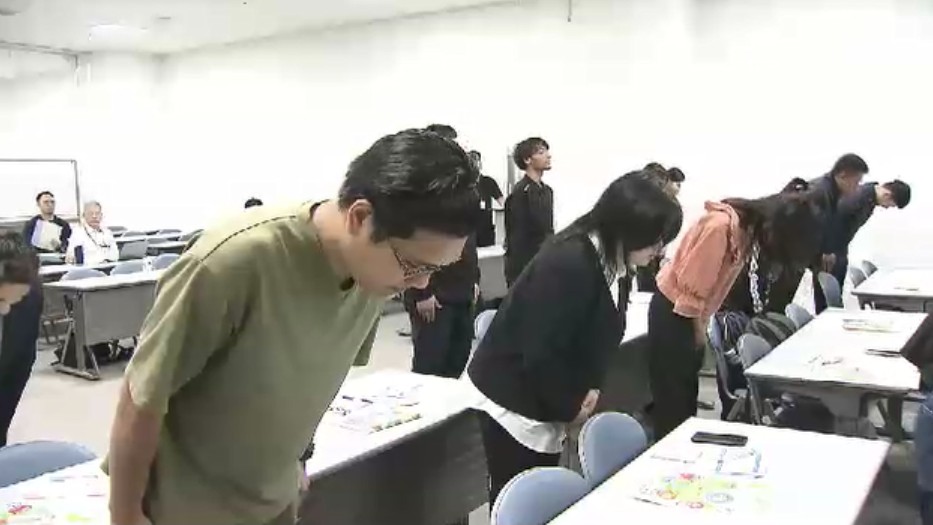 お辞儀の角度や「5分前行動」も 北九州市の企業で働く外国人がビジネスマナー学ぶ ベトナムやネパールの23人 福岡