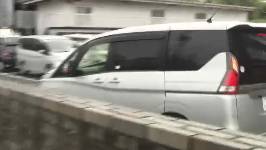 知人女性の首を包丁で刺し殺害しようとした疑い　33歳男を逮捕・送検　容疑の認否をはっきり答えず　福岡市