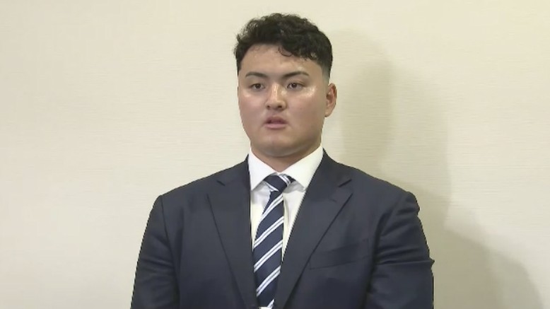 【一問一答】ホークス“ドラ1”佐々木麟太郎選手 背番号1提示され「感極まった」 進路は「MLBのドラフト見て最終的に判断」