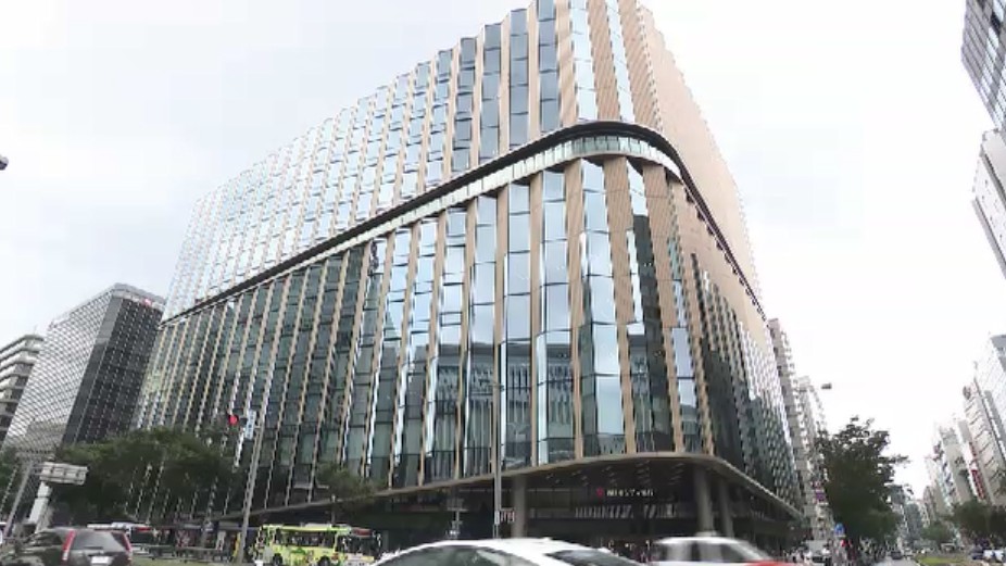 JR博多駅前で『西日本シティビル』開業 「新しいランドマークに」 銀行窓口は平日午後8時まで 飲食店やホールも 福岡市