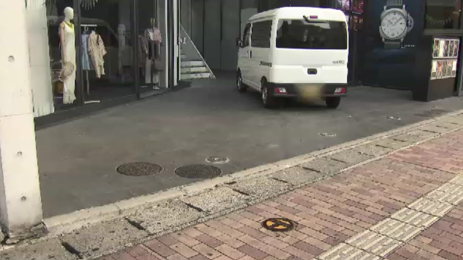 ビルの敷地内で男性倒れ死亡 20代~30代とみられ身元の確認進める 福岡市の中心部近く