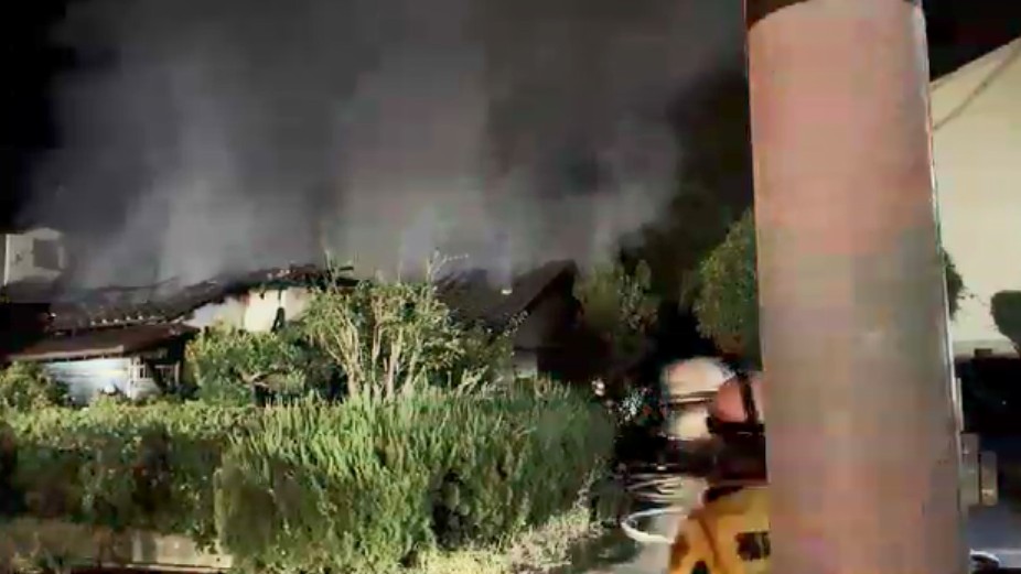 「家から火が出ている」 福岡市で住宅1棟を全焼 焼け跡から1人の遺体 1人暮らしの高齢女性と連絡取れず