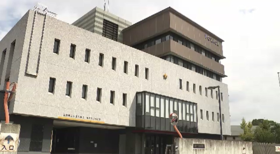 20～30回の出頭要請に「仕事が優先」などと応じず　「逃走のおそれあり」で26歳男逮捕　追突事故起こしけがさせた疑い　福岡