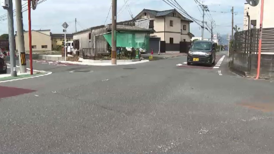 交差点で車と衝突　自転車の男子高校生（16）が意識不明　福岡・久留米市