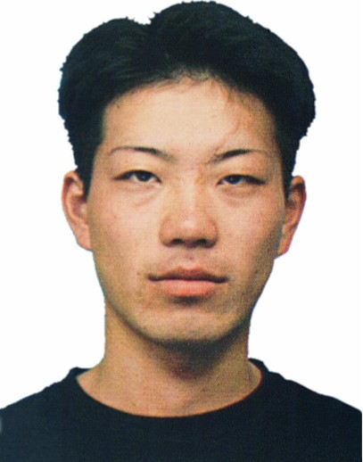 トクリュウの疑いも 現場から逃走した23歳男の顔写真を公開 飲食店から約400万円奪いけがさせた疑いで指名手配 福岡市