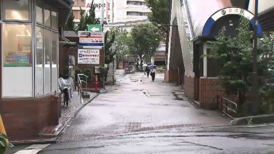 【速報】殺人未遂の疑いで職業不詳の52歳男を逮捕　25歳女性が路上で刺された事件　「意味がわからない」と容疑否認　福岡・北九州市