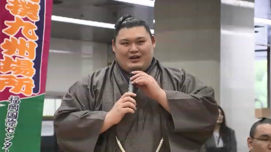 「福岡でおいしい物食べて頑張ります」横綱・大の里が意気込み　大相撲九州場所を前に県庁へ　知事「白熱した取り組みを」　11月8日に初日