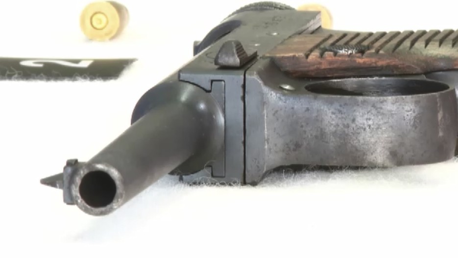 旧日本軍の拳銃を所持した疑い　腰とズボンの間に隠し持っていたか　知人宅で取り押さえられる　自称自営業の男（60）を逮捕　福岡